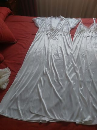 Conjunto bata y camisón satén blanco