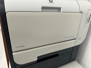 Impresora HP Color LaserJet CM2320fxi MFP