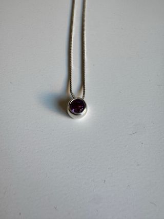 Colgante punto de luz lila plata