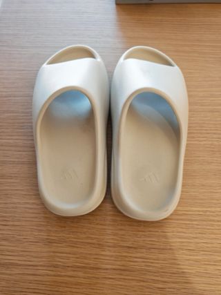 Adidas Yeezy Slide Bone (2022)