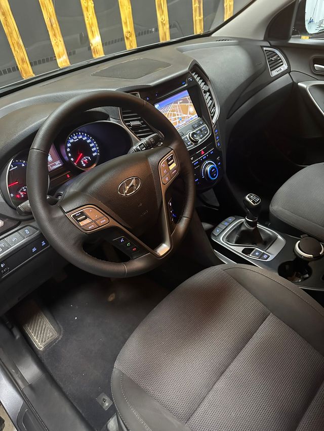 Hyundai Grand Santa Fe 2014