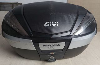 Baúl Givi V56NT Máxia 4, 56L como nuevo