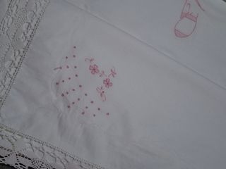 Sábana individual bordada a mano