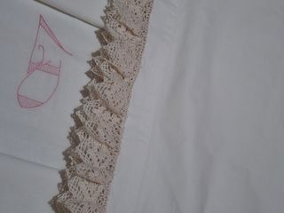 Sábana individual bordada a mano