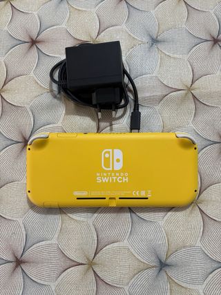 Nintendo Switch Lite Gialla