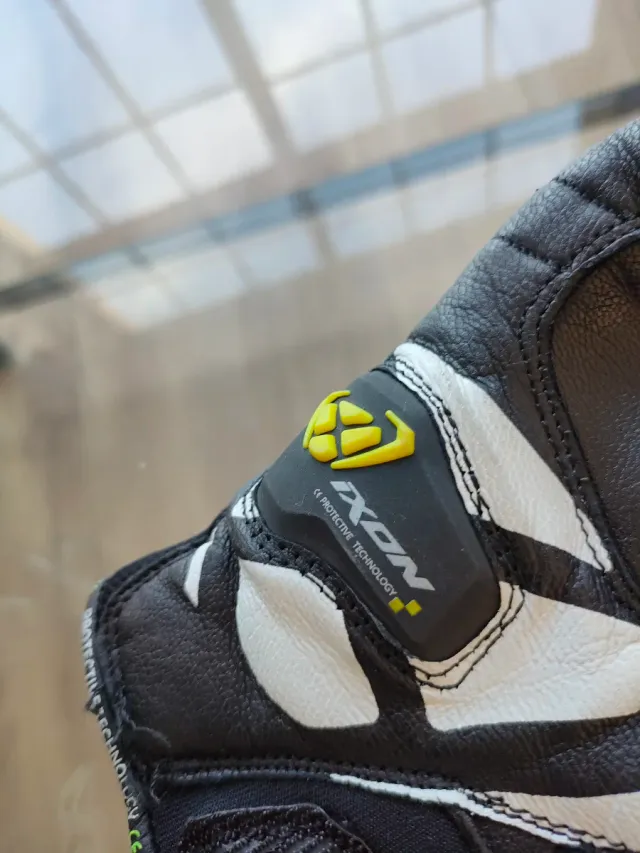 Guantes Moto IXON CE Protective Technology