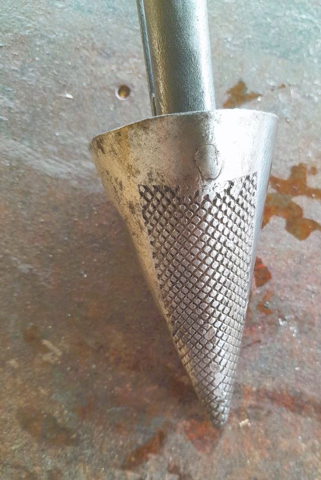 Ensanchador de tubos de plomo