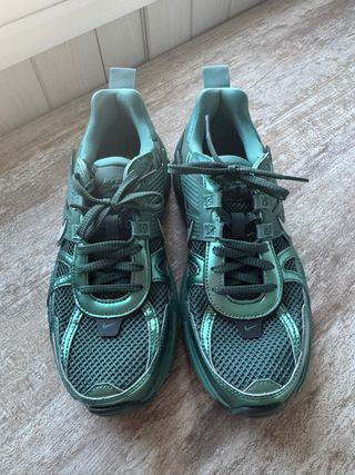 Zapatillas Nike V2K Verde y Plata