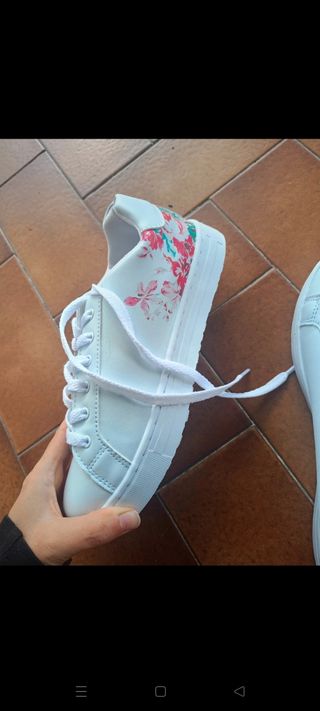 Scarpe donna bianche n.37 con fiori