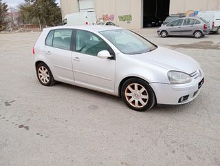 Volkswagen Golf 2004