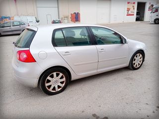 Volkswagen Golf 2004