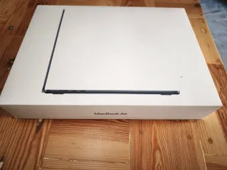 MacBook Air 15 M4 (2025) precintado 