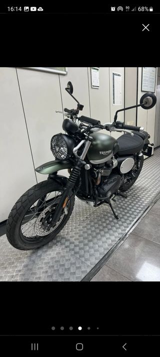 Triumph Street Scrambler 900
