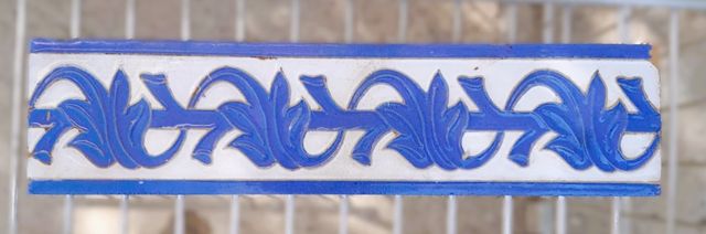 Azulejo para cenefa azul y blanco
