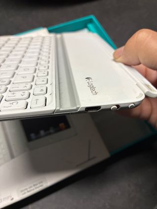 Teclado Logitech Ultrathin para iPad mini