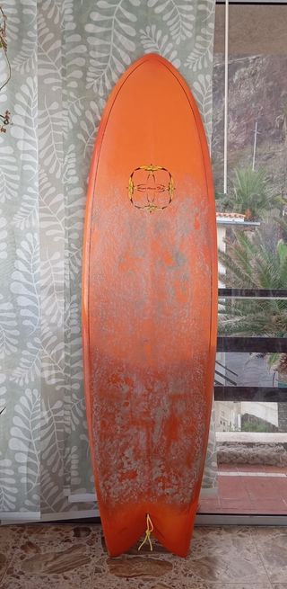 Tabla de surf Takayama, modelo Humu Humu Fish