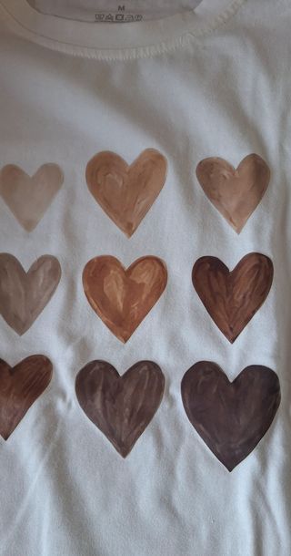 Camiseta SHEIN Corazones Talla M