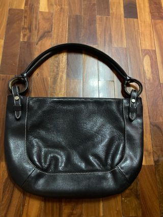 Bolso negro de piel
