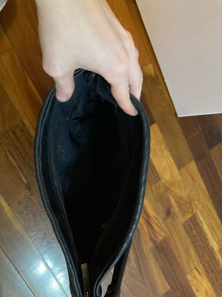 Bolso negro de piel