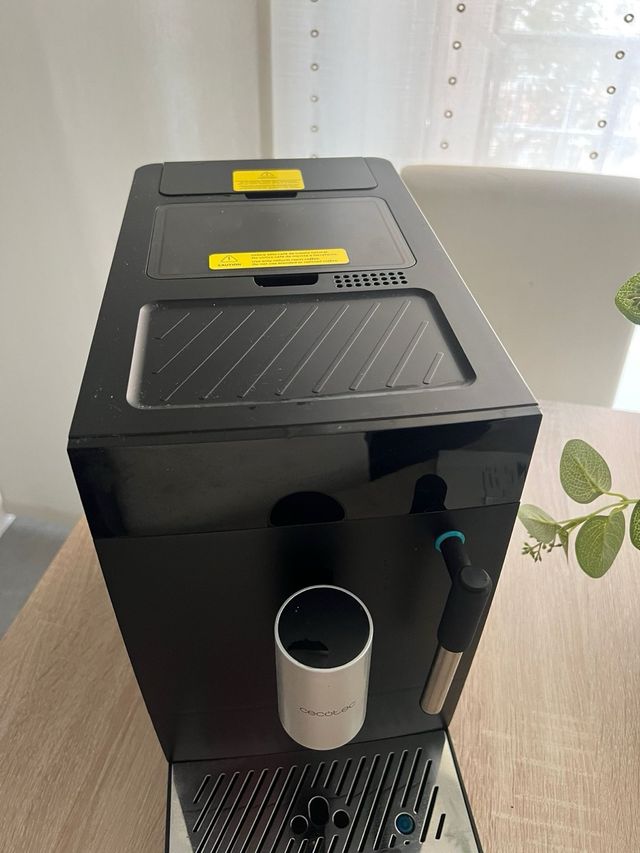 Cafetera Automática Cecotec Negra