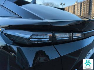 Peugeot 408  408  PHEV 180 e-EAT8 Allure