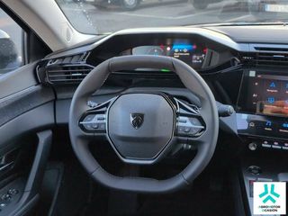 Peugeot 408  408  PHEV 180 e-EAT8 Allure