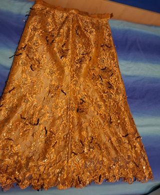 Conjunto de fiesta dorado