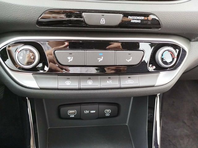 Hyundai i30  1.5 DPI Klass