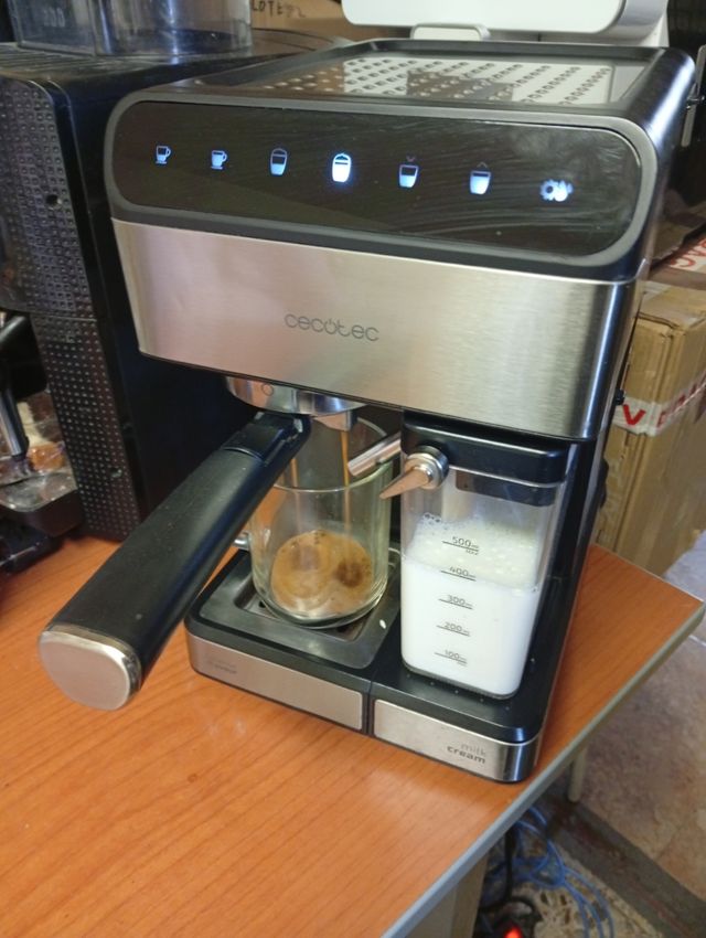 Cafetera Cecotec Instant CCino