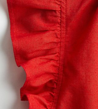 Blusa H&M Roja Talla XS Volantes Cuello Alto