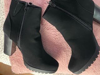 Botas negras de tacón