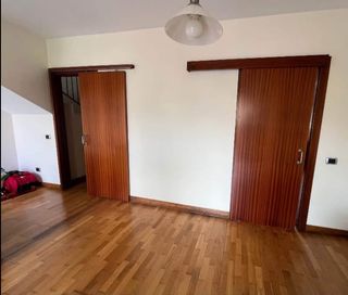 Puertas correderas madera maciza con guías