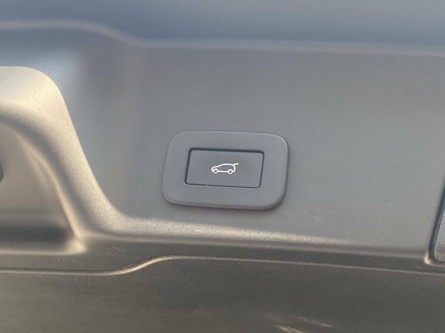 Land-Rover Range Rover Evoque  2.0 D163  AUTO 4WD MHEV R-Dynamic S