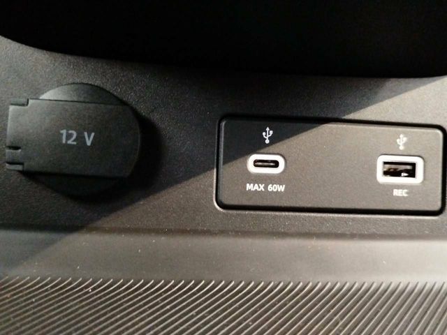 Leapmotor C10  C10 REEV 28.4 kWh  Auto Style