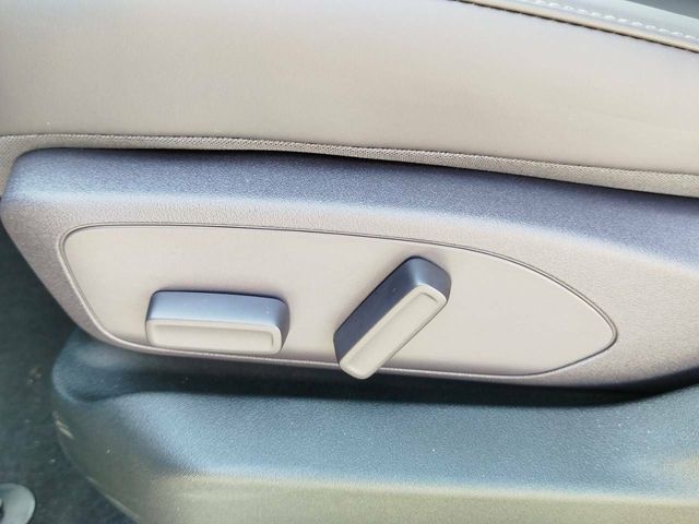 Leapmotor C10  C10 REEV 28.4 kWh  Auto Style