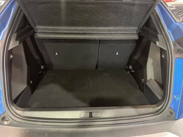 Peugeot 2008   BlueHDI 130 S&S EAT8 GT