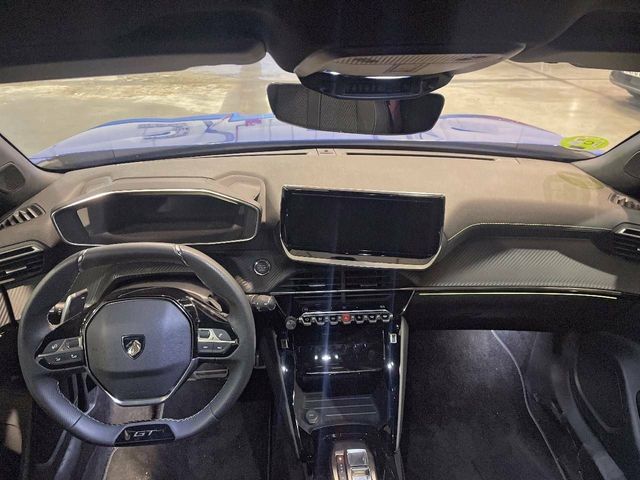 Peugeot 2008   BlueHDI 130 S&S EAT8 GT