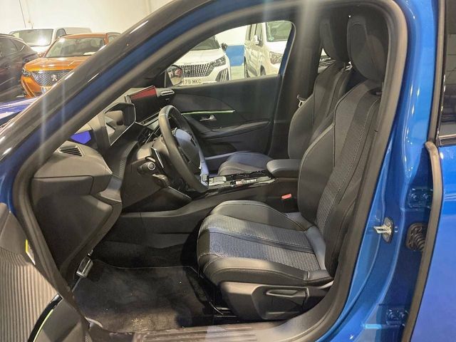 Peugeot 2008   BlueHDI 130 S&S EAT8 GT