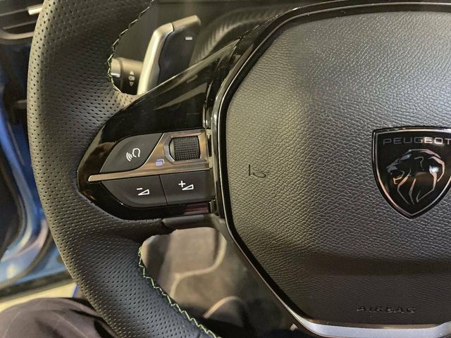 Peugeot 2008   BlueHDI 130 S&S EAT8 GT