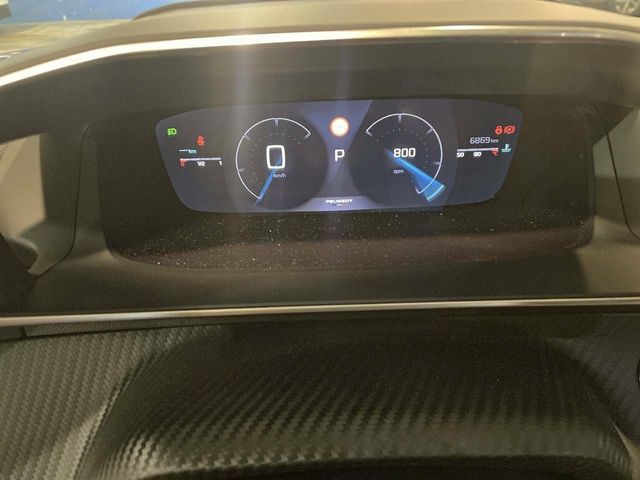 Peugeot 2008   BlueHDI 130 S&S EAT8 GT