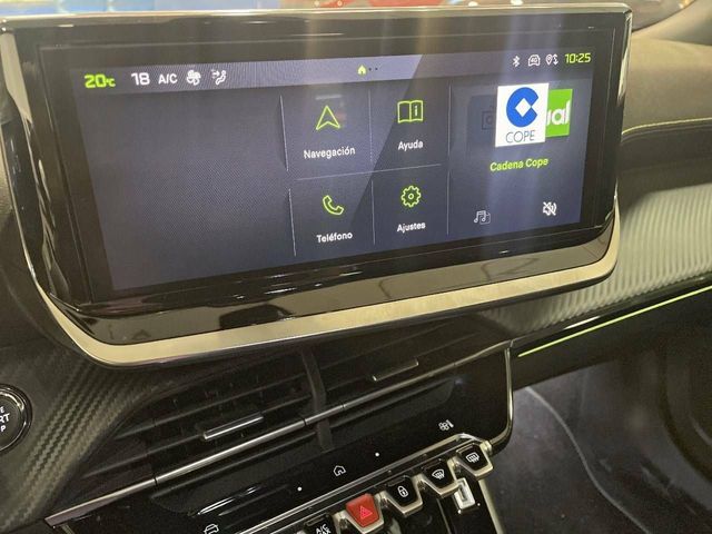 Peugeot 2008   BlueHDI 130 S&S EAT8 GT