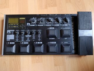 Pedalera Korg AX3000G guitarra eléctrica