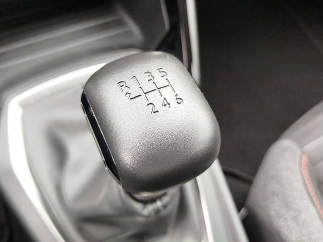 Peugeot 2008   Puretech 100 S&S BVM6 Active