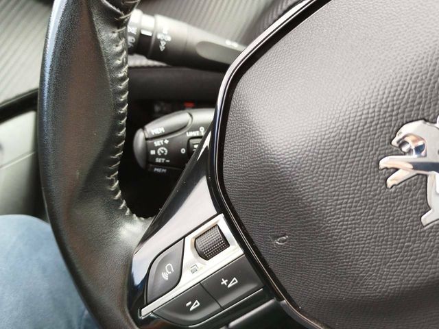Peugeot 2008   Puretech 100 S&S BVM6 Active