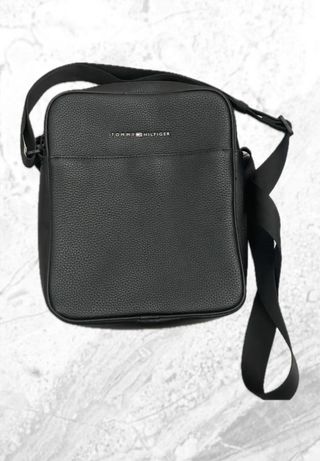 Bandolera Tommy Hilfiger Negra