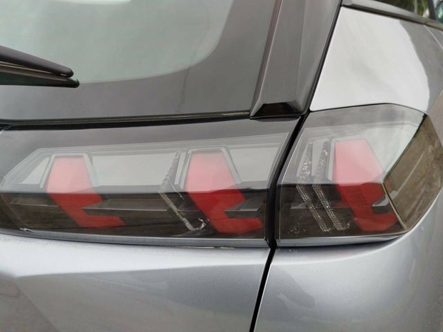 Peugeot 2008   Puretech 100 S&S BVM6 Active