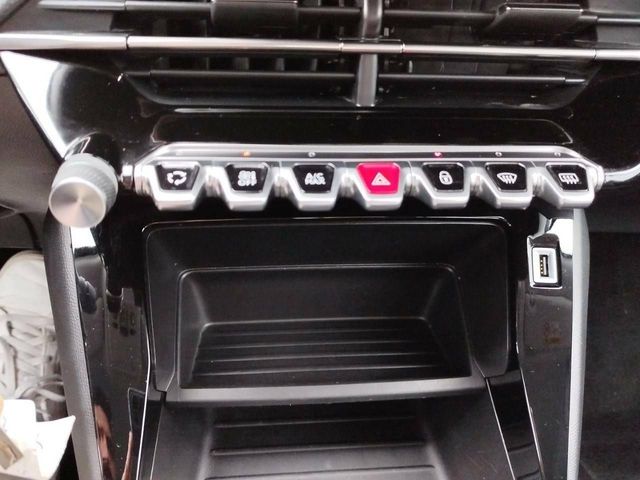 Peugeot 2008   Puretech 100 S&S BVM6 Active