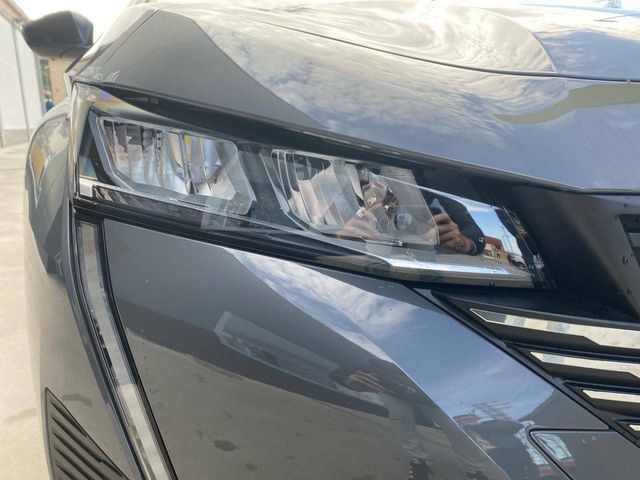 Peugeot 308  5P  PureTech 130 S&S EAT8 Allure