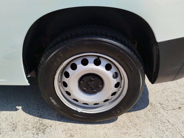 Peugeot Partner   Standard 600kg BlueHDi 73kW Pro