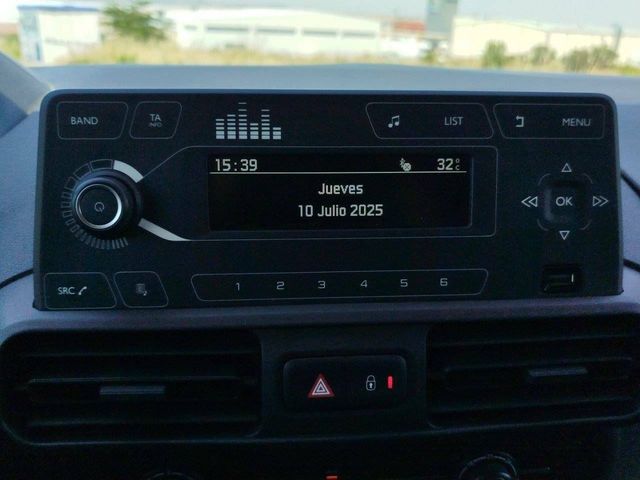 Peugeot Partner   Standard 600kg BlueHDi 73kW Pro